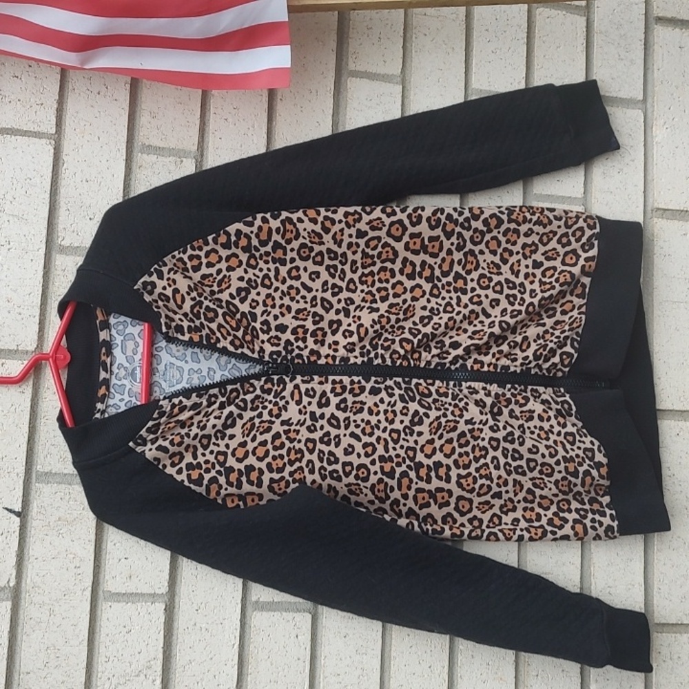 Leopard Jacket* - Picture 3 of 9